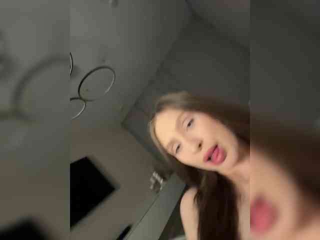 PARTYNEXTNEXT webcam