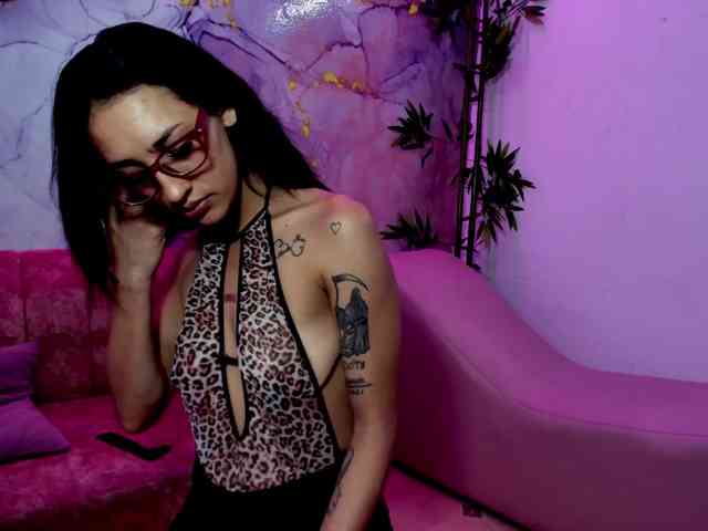 Modelo: fieryfierysex