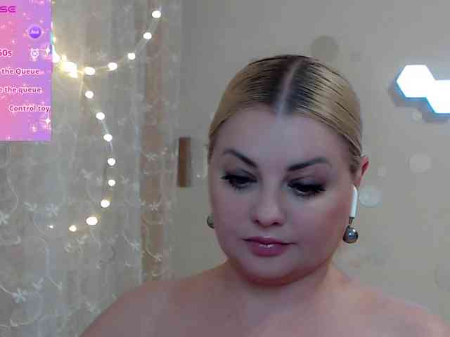 Jewellfairy's cam show statistics and live stream