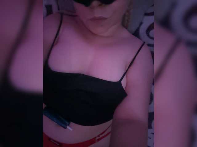 -PaRaZiTkA- live cam on BongaCams