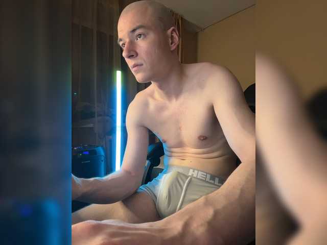 KINGBONGI live webcam show