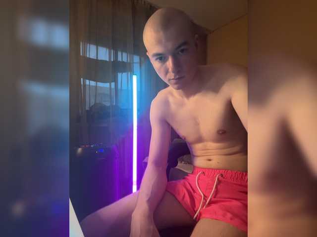 KINGBONGI live webcam show