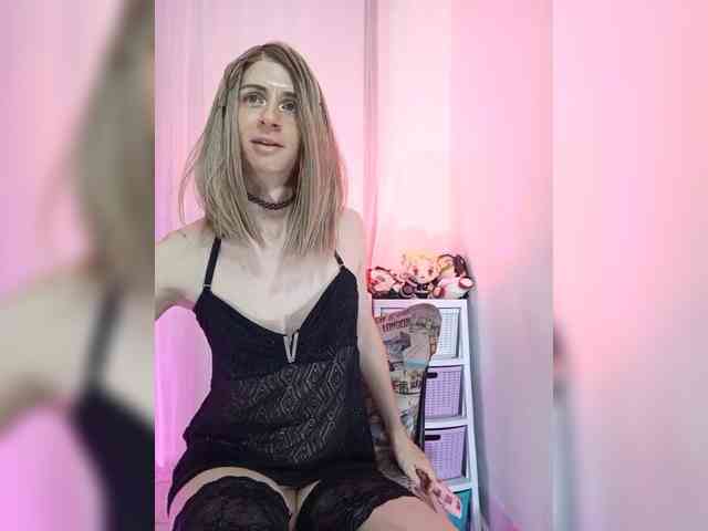 kim-edwards Live Webcam on BongaCams