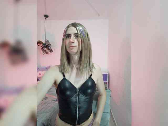 kim-edwards Live Webcam on BongaCams