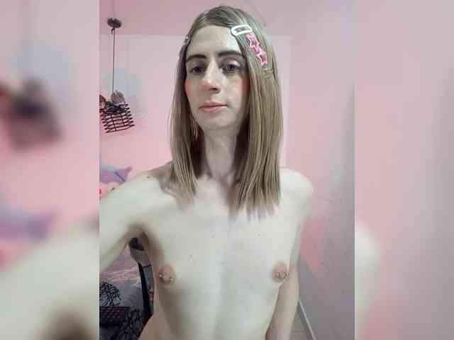 kim-edwards Live Webcam on BongaCams