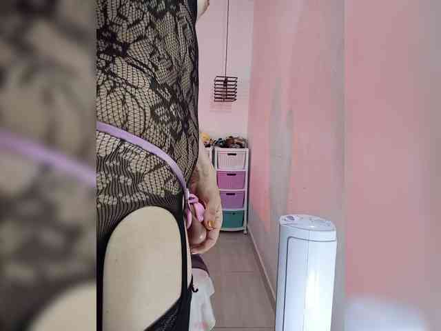 kim-edwards Live Webcam on BongaCams