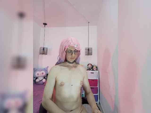 kim-edwards Live Webcam on BongaCams