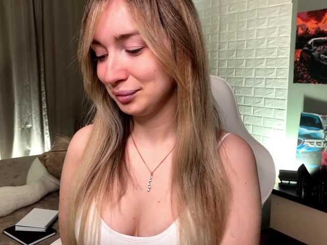 x-----x's BongaCams show and profile