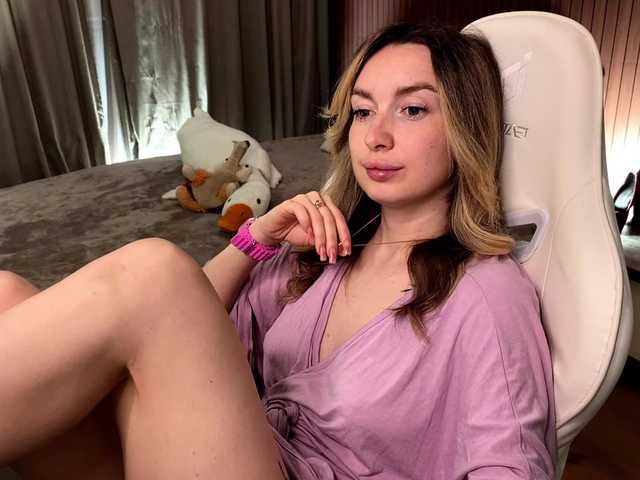 x-----x cam belle
