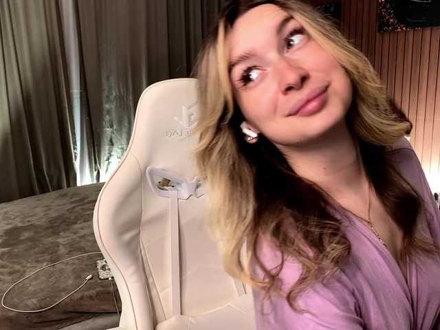 x-----x cam belle