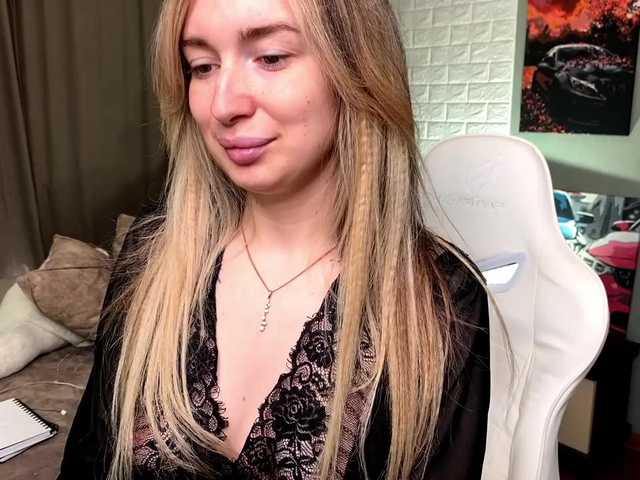 x-----x's BongaCams show and profile