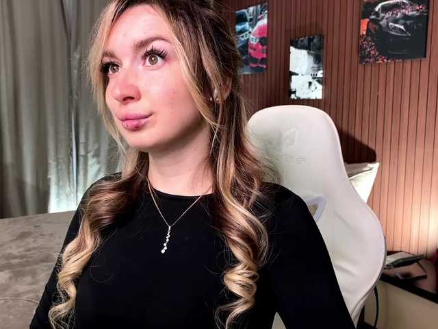 x-----x's BongaCams show and profile