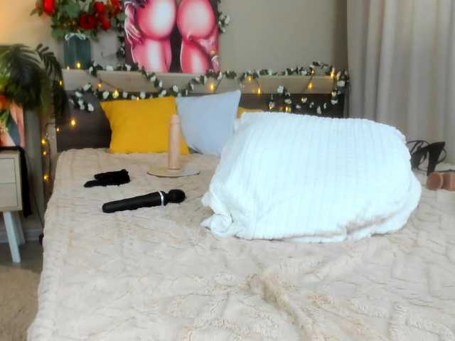 SweetLady697 live cam on BongaCams