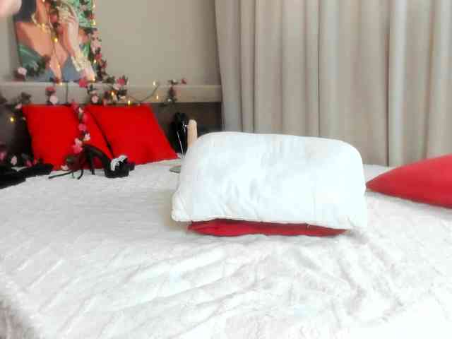 SweetLady697 webcam