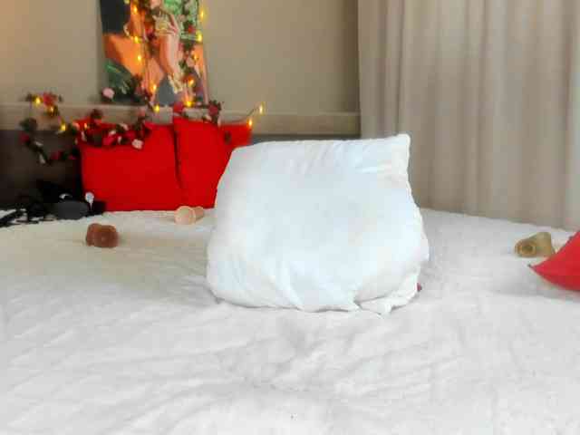 SweetLady697 webcam