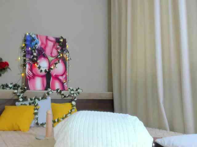 SweetLady697 webcam