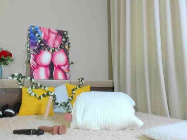 SweetLady697 webcam