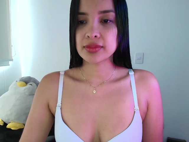 Sweety-Hottie webcam bongacams model stream image