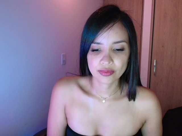 Sweety-Hottie live cam on BongaCams