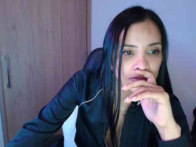 Sweety-Hottie webcam