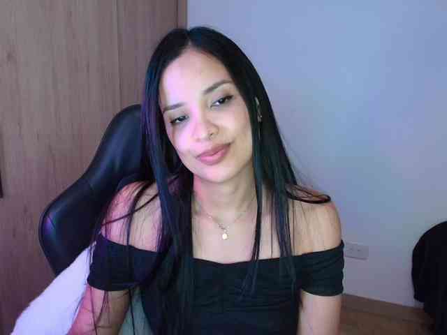 Sweety-Hottie webcam