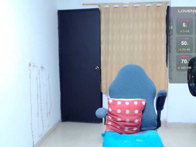 alondra-69-, live now on BongaCams