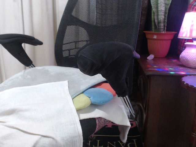 malenasaenz's BongaCams show and profile