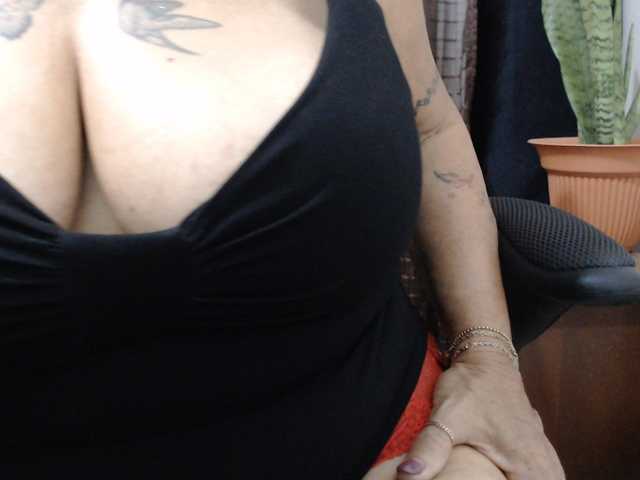 malenasaenz, en directo ahora en BongaCams