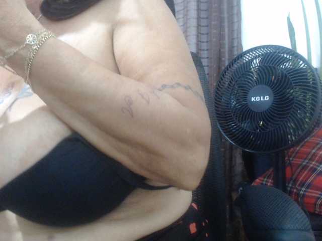 malenasaenz live cam on BongaCams