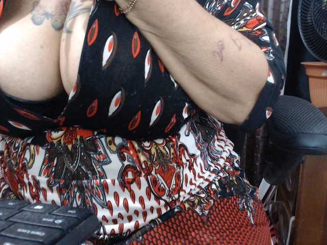malenasaenz live cam on BongaCams