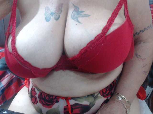 go to chat with malenasaenz