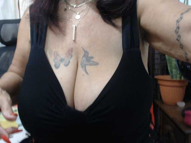 malenasaenz live cam on BongaCams