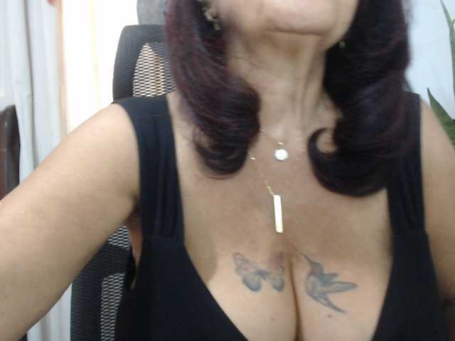 malenasaenz — live female cam