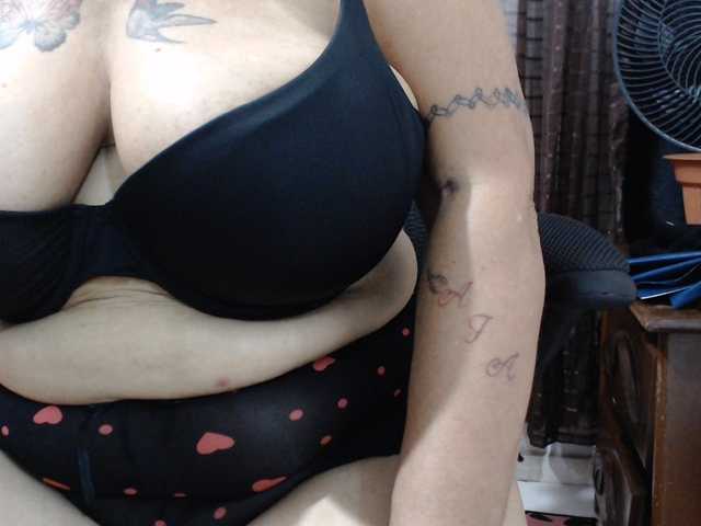 malenasaenz live cam on BongaCams