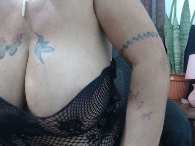 malenasaenz's BongaCams show and profile