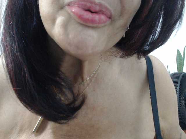 malenasaenz live cam on BongaCams