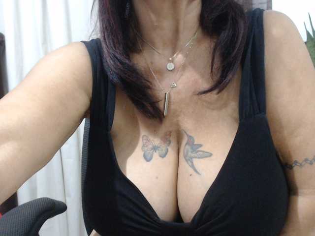 malenasaenz live cam preview