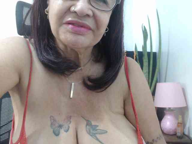 Modelo: malenasaenz