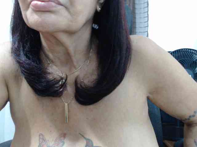 Modelo: malenasaenz