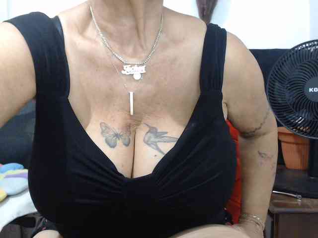 Modelo: malenasaenz