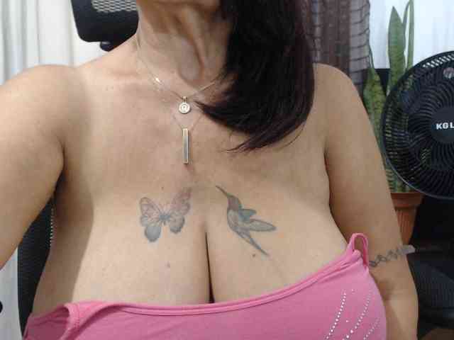 Modelo: malenasaenz
