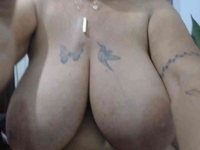 Modelo: malenasaenz