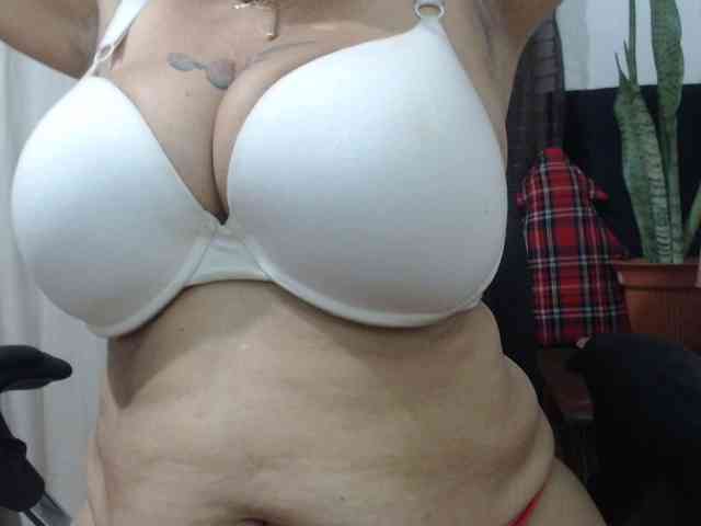 Modelo: malenasaenz