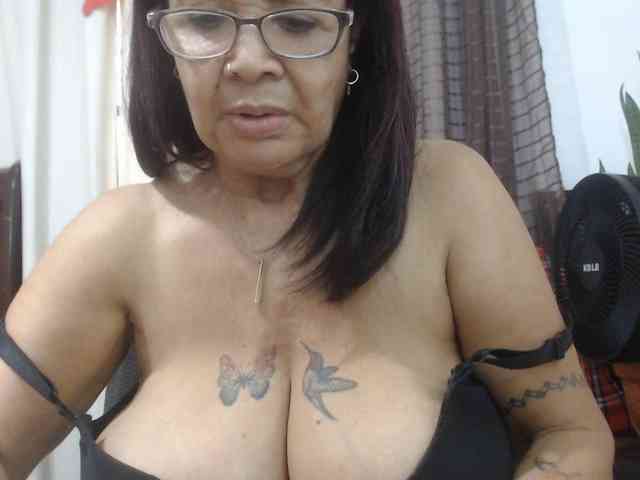 Modelo: malenasaenz