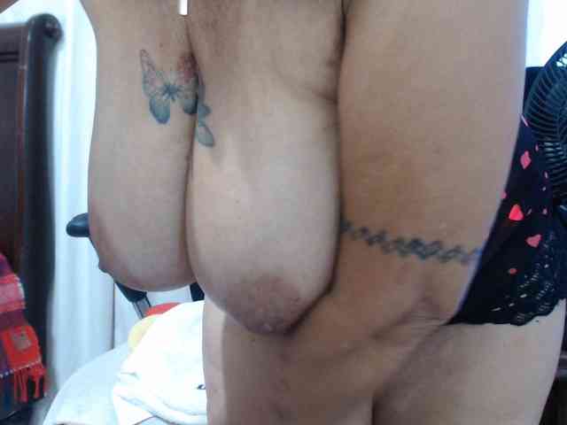 Modelo: malenasaenz