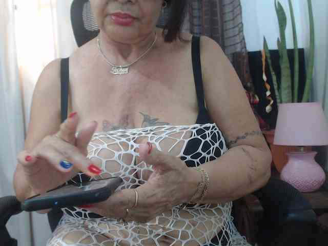 Modelo: malenasaenz