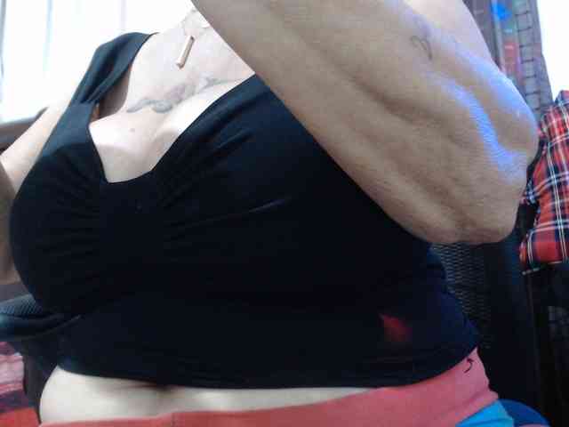 Modelo: malenasaenz