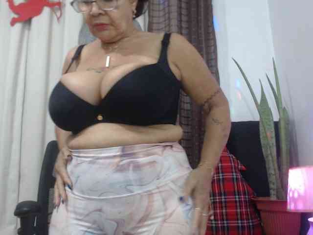 Modelo: malenasaenz