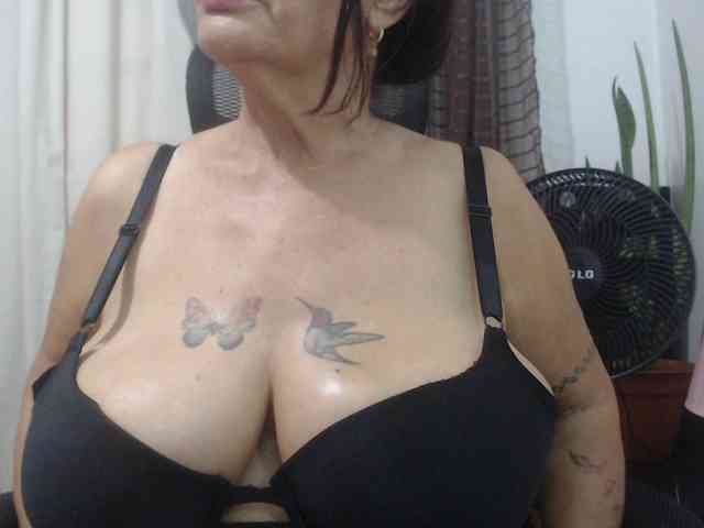 Modelo: malenasaenz