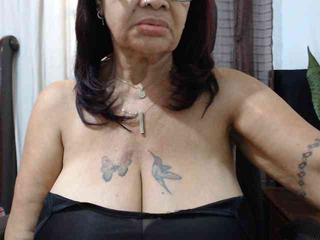 Modelo: malenasaenz